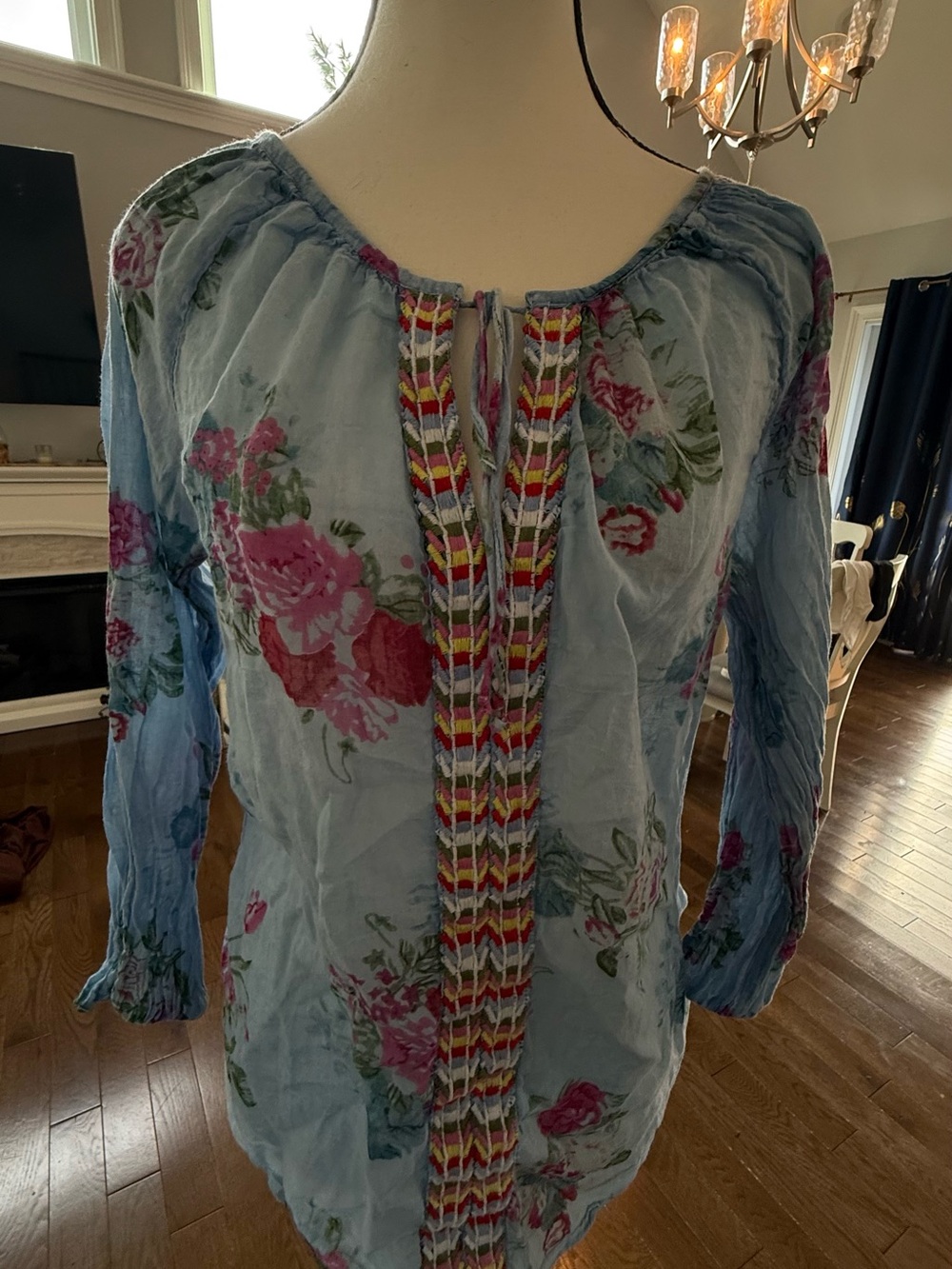 Magazine Light Blue Floral Tunic Top with Multicolor Embroidery 💯 Cotton Size L